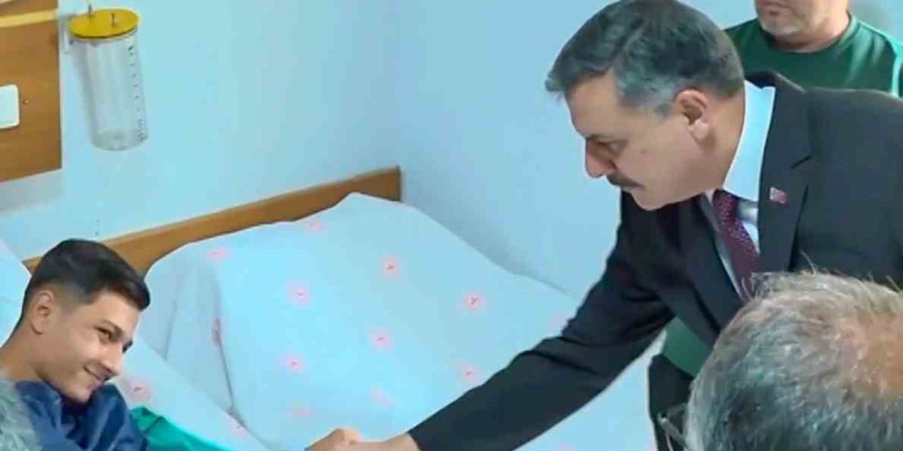 Bakan Tekin ve Bakan Çiftçi yaralı öğrencileri ziyaret etti