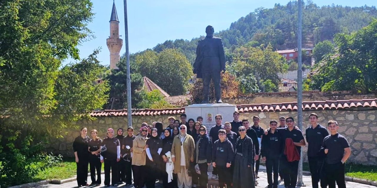 Lise öğrencileri Kütahya’nın tarihi mirasını keşfetti