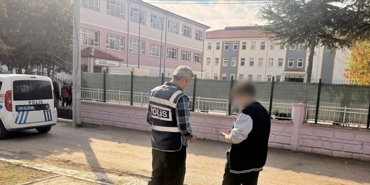 Polisten okul çevrelerinde huzur denetimi