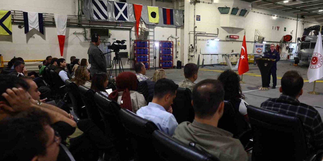 MSB Bakanlık Sözcüsü Tuğamiral Aktürk: "TCG Anadolu’dan ilk kez Dikey İnsansız Hava Aracı (DİHA) kalkışı gerçekleştirilecek"