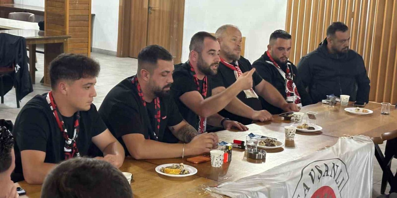 Tavşanlı’da Linyitspor tribünlerinde yeni dönem