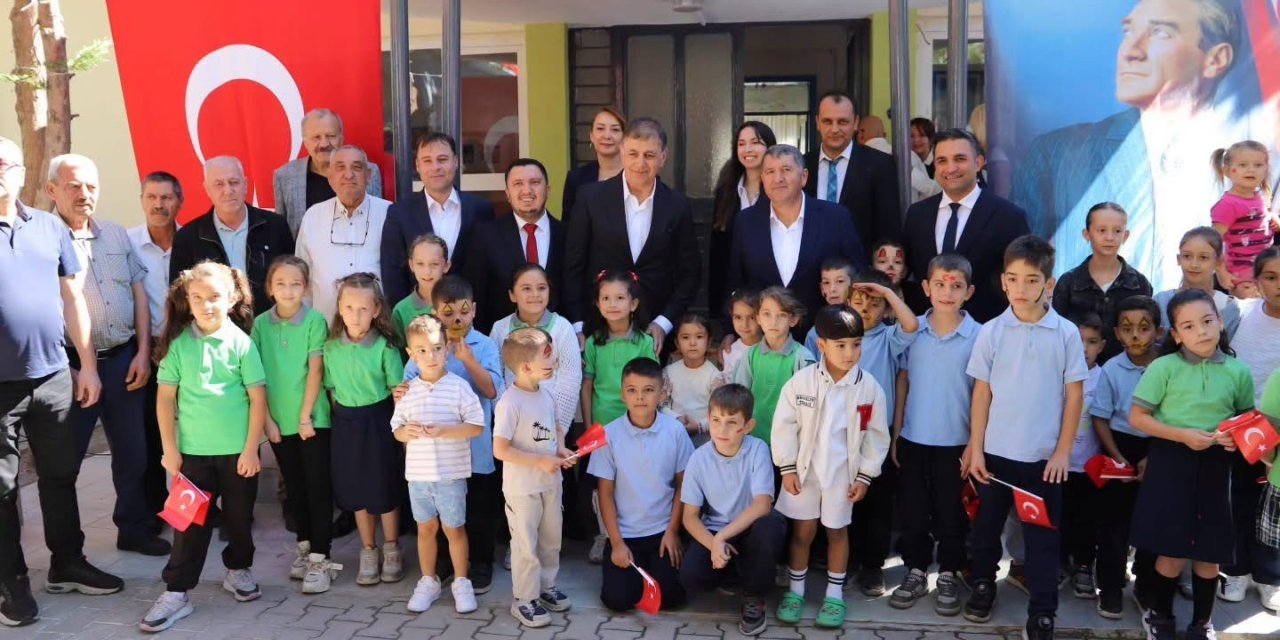 Bayındır’da yenilenen Kızıloba İlkokulu törenle hizmete açıldı