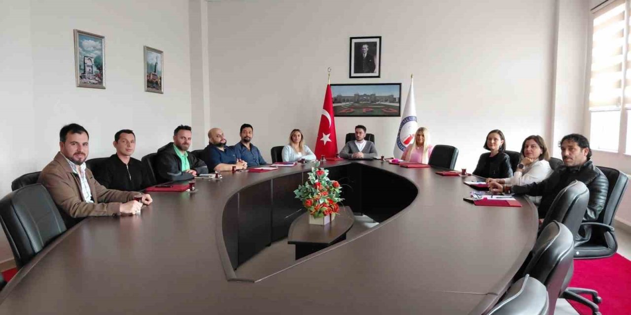 Emet MYO’da 2026-2027 eğitim yılı hazırlıkları değerlendirildi