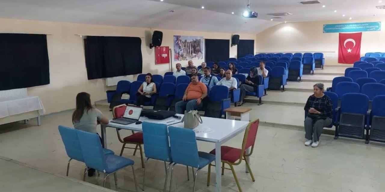 Sultanhisar’da okul idarecilerine rehberlik hizmetleri anlatıldı