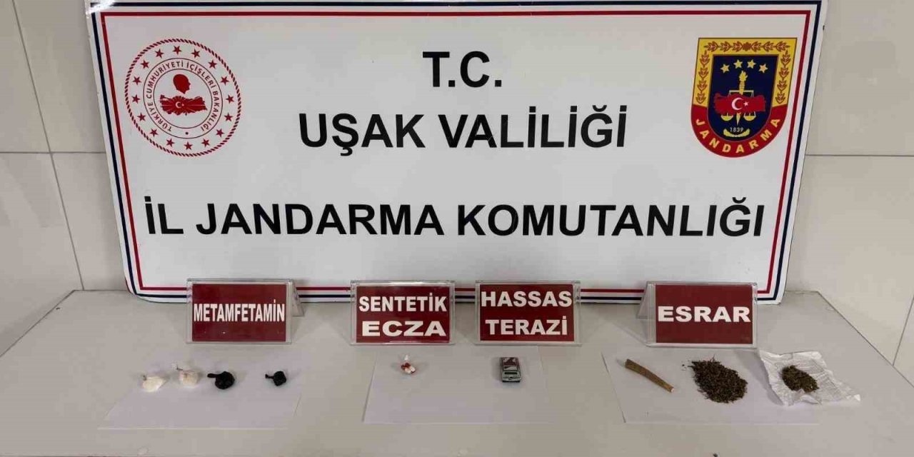 Uşak’ta jandarmadan uyuşturucu operasyonunda 4 kişi tutuklandı