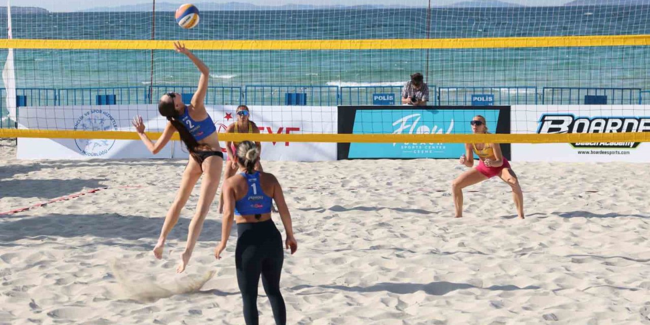 Çeşme’de Uluslararası Grand Slam Plaj Voleybolu heyecanı başladı