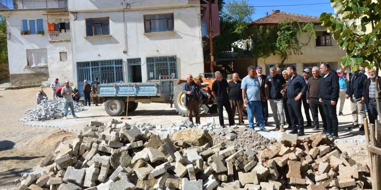 Emet Kaymakamı Başkapan, Eseler köyündeki çalışmaları inceledi