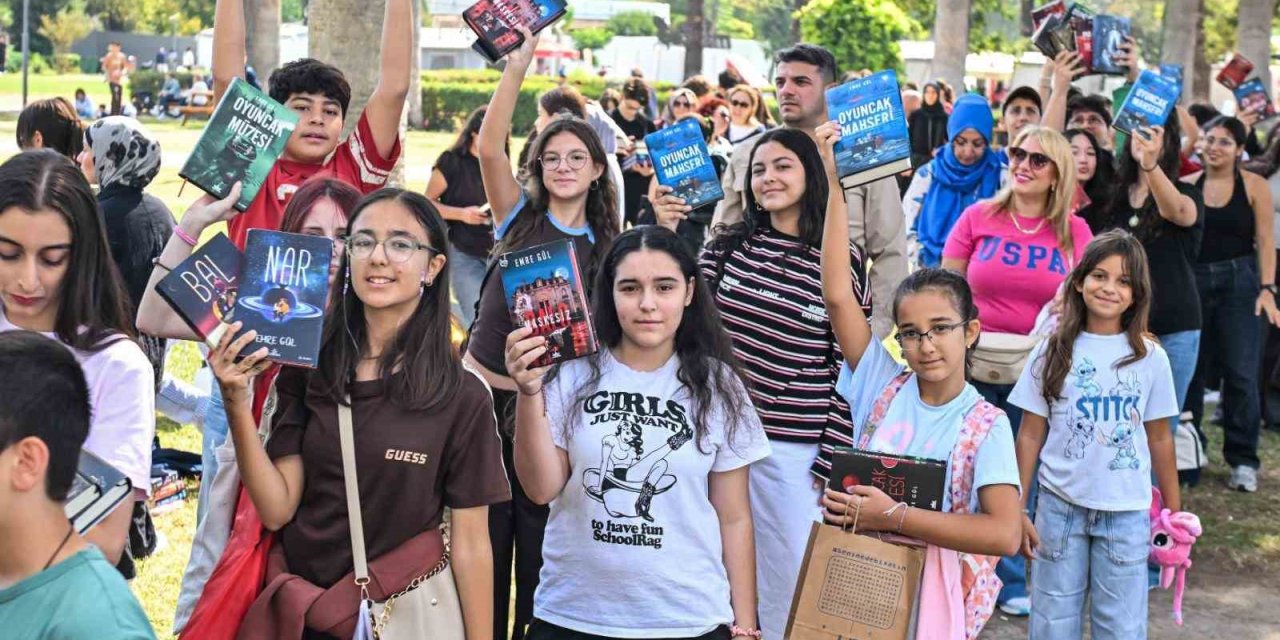 Kültürpark’ta kitap ve yazar buluşmaları sürüyor