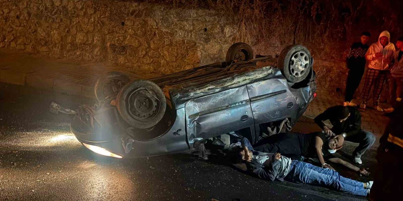 Kuşadası’nda trafik kazası: 2 yaralı
