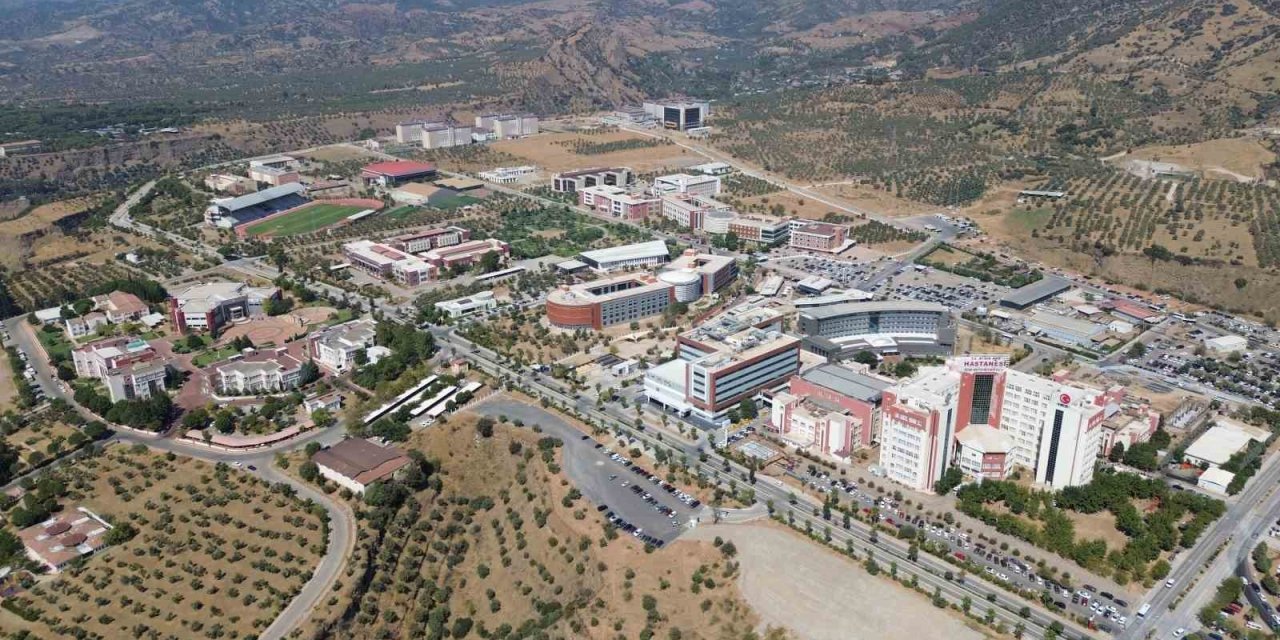 ADÜ dünya sıralamasında 3 yılda 220 basamak yükseldi