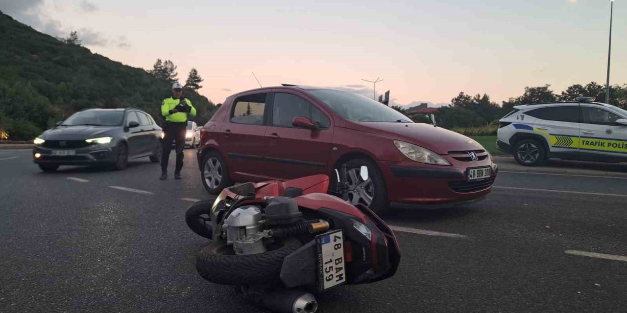 Muğla’da otomobil ile motosiklet çarpıştı: 1 yaralı