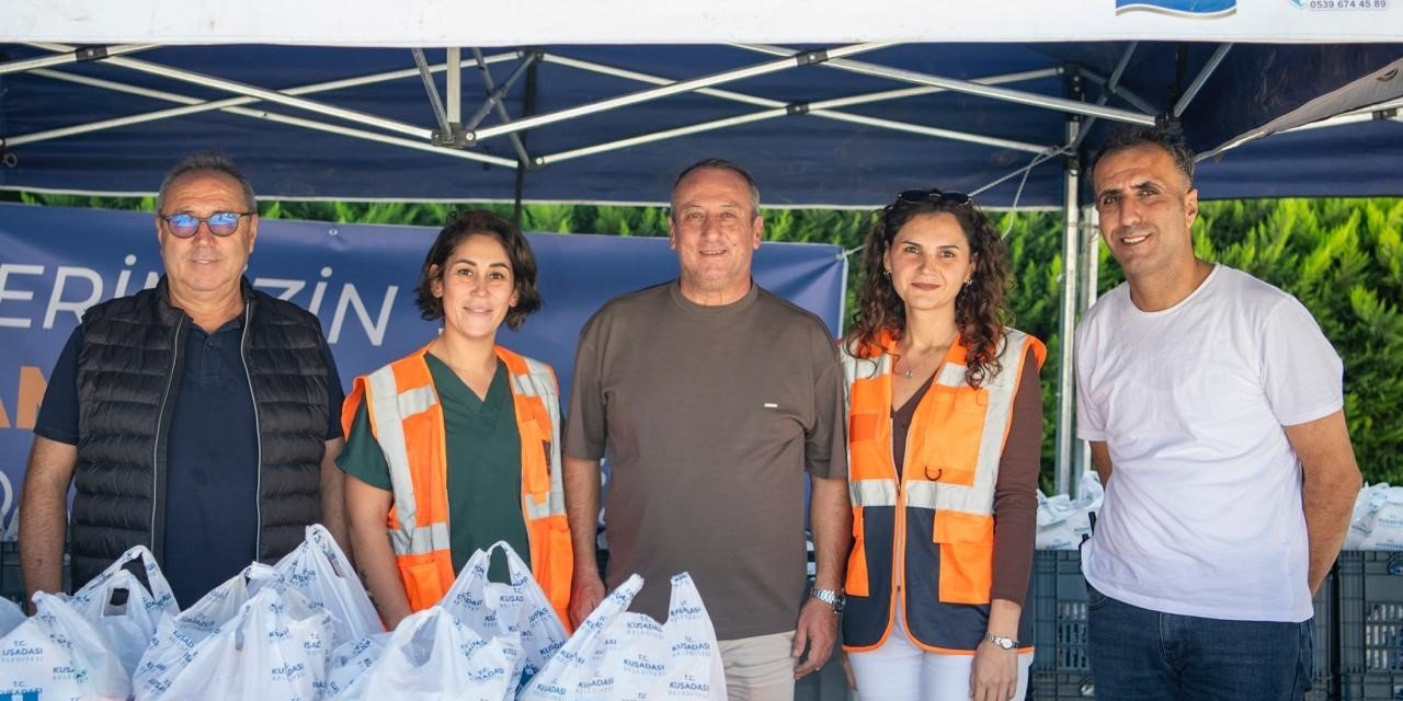 Kuşadası Belediyesi’nin beslenme çantası desteği bu yıl bin 400 çocuğa ulaşacak