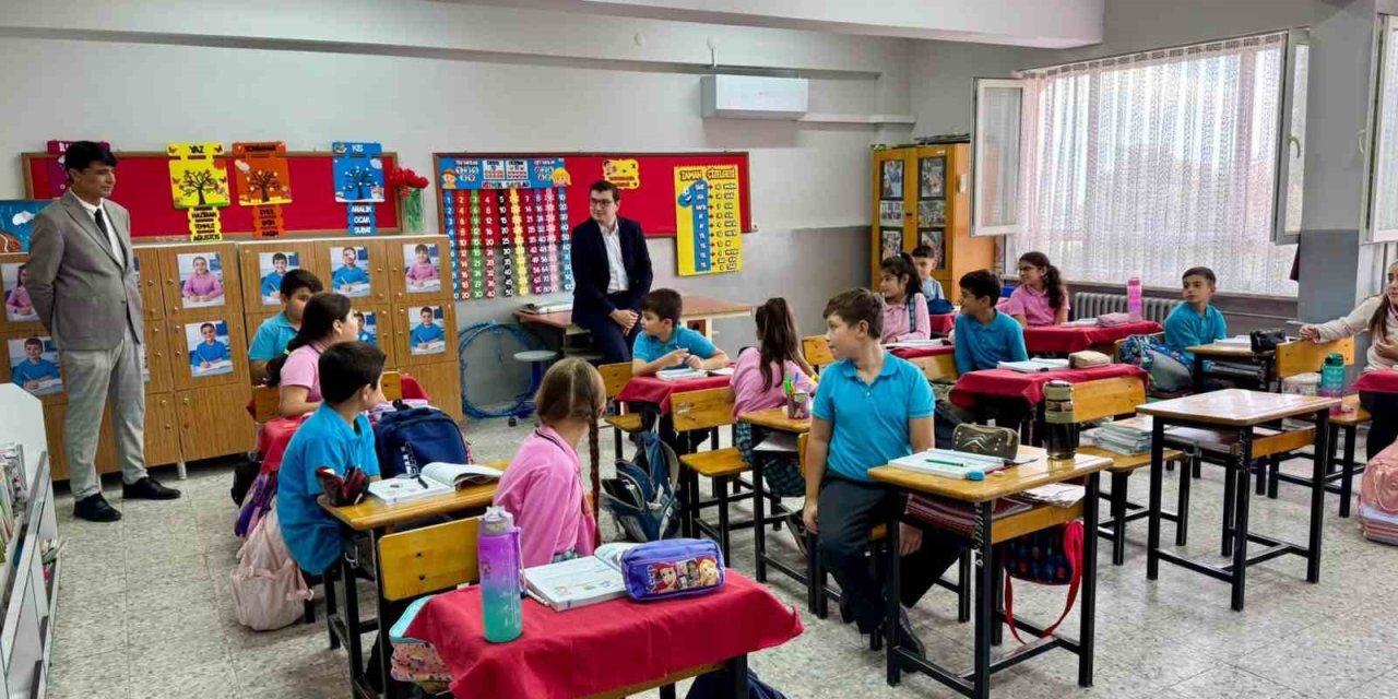 Bozdoğan’da Kaymakam Sözen, öğretmen ve öğrencilerle bir araya geldi