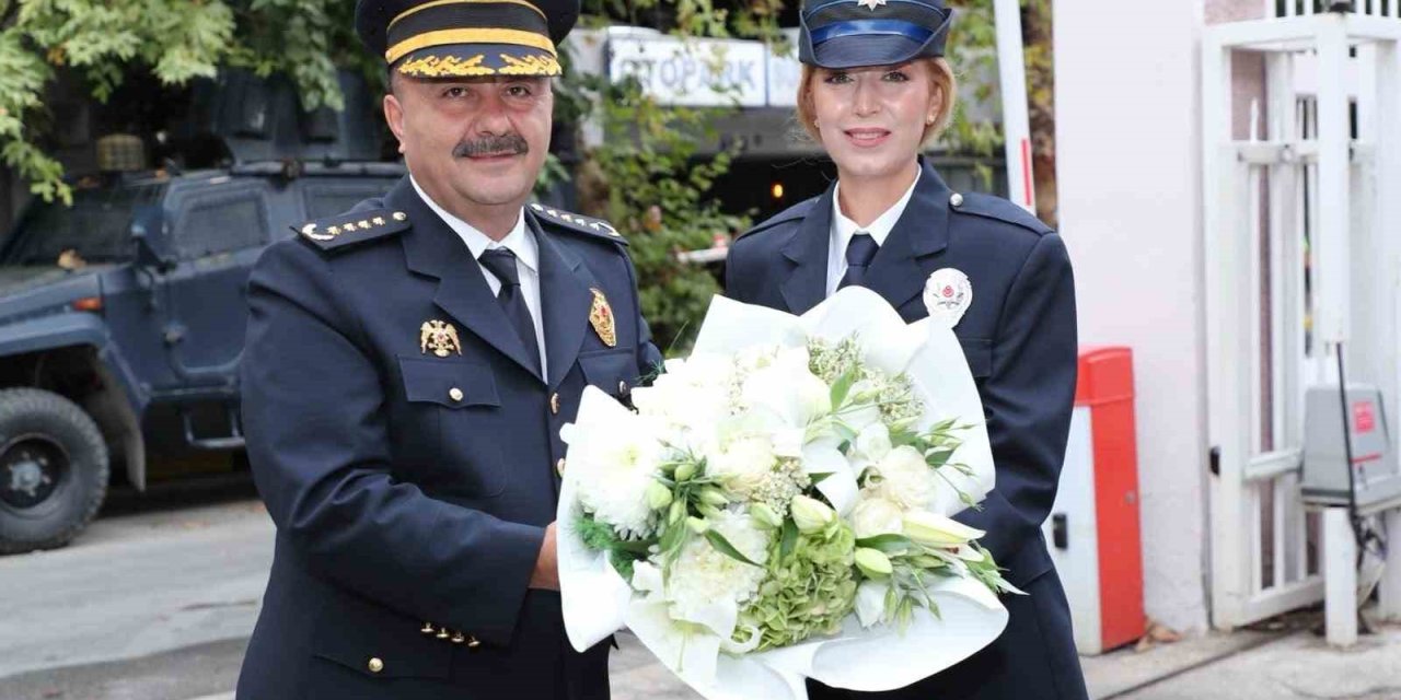 İzmir Emniyetinde devir teslim: Arıbaş görevine başladı