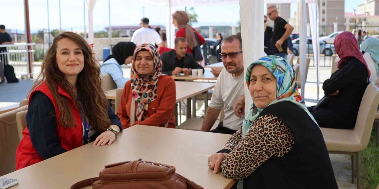 Aydın Gençlik Merkezi, üniversite öğrencilerini kente ilk adımlarında yalnız bırakmadı