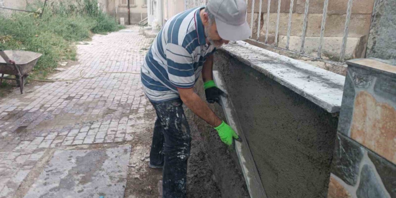 Cami imamından alkışlanacak davranış