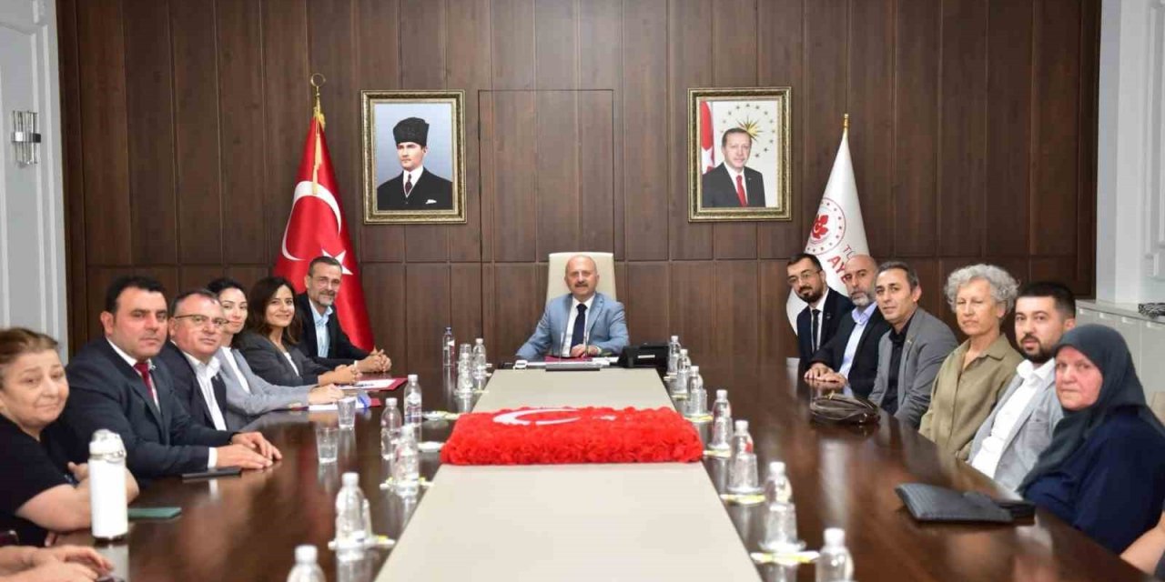 Vali Varol, şehit yakınları ve gazileri makamında ağırladı