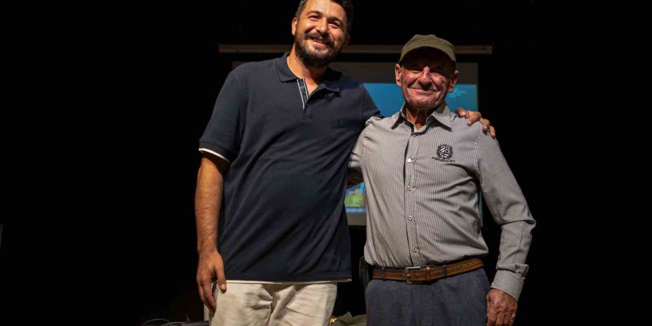 Yaren Leylek ve Adem Amca’nın dostluğu İzmir’de büyük ilgi gördü