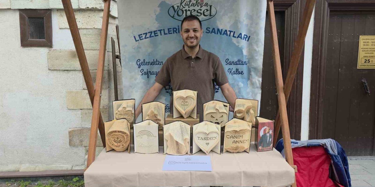 Kütahya’da hurda kitaplar sanat eserine dönüşüyor
