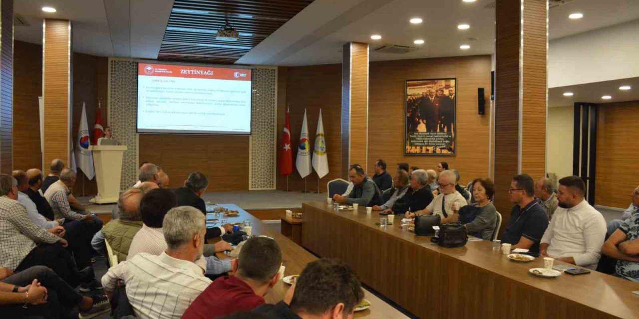 Manisa’da zeytin ve zeytinyağı sektörü masaya yatırıldı