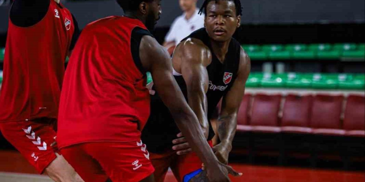 Karşıyaka Basketbol’un konuğu Galatasaray