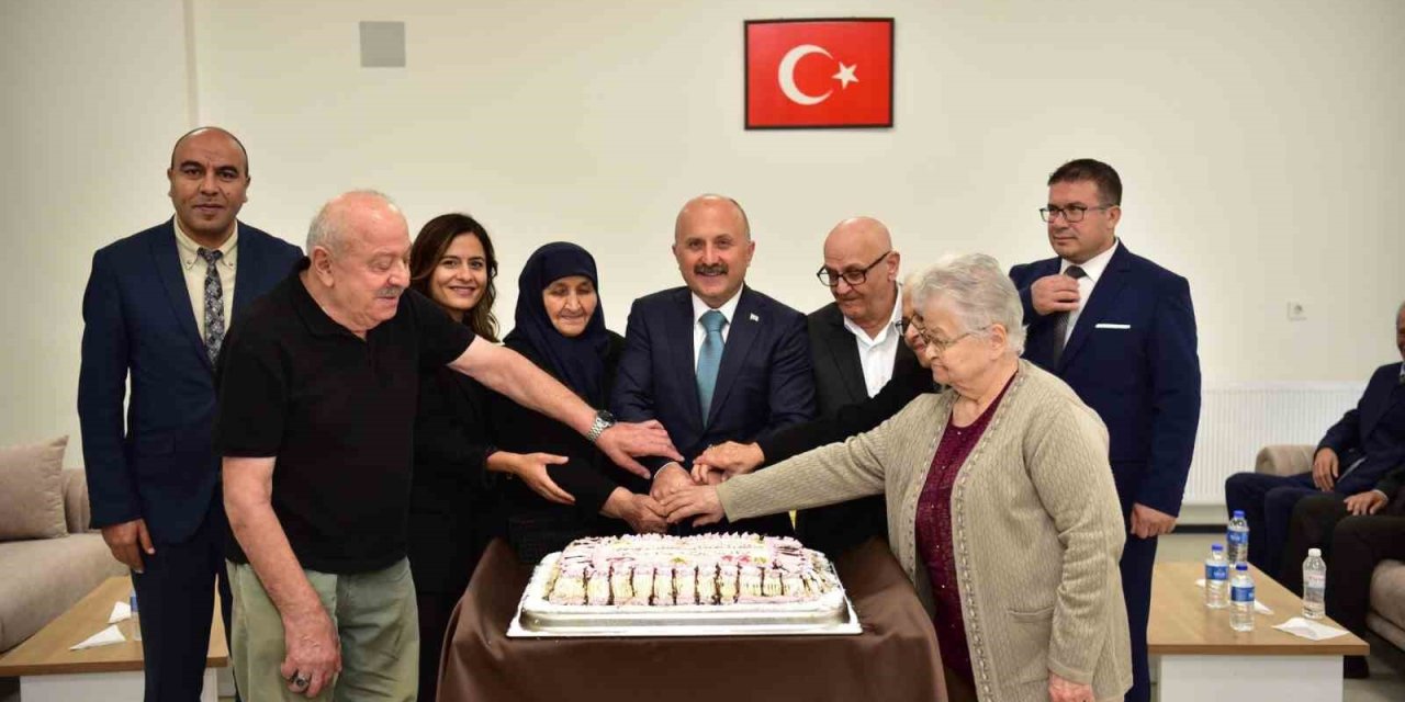 Aydın Valisi Varol, yaşlı çınarları unutmadı