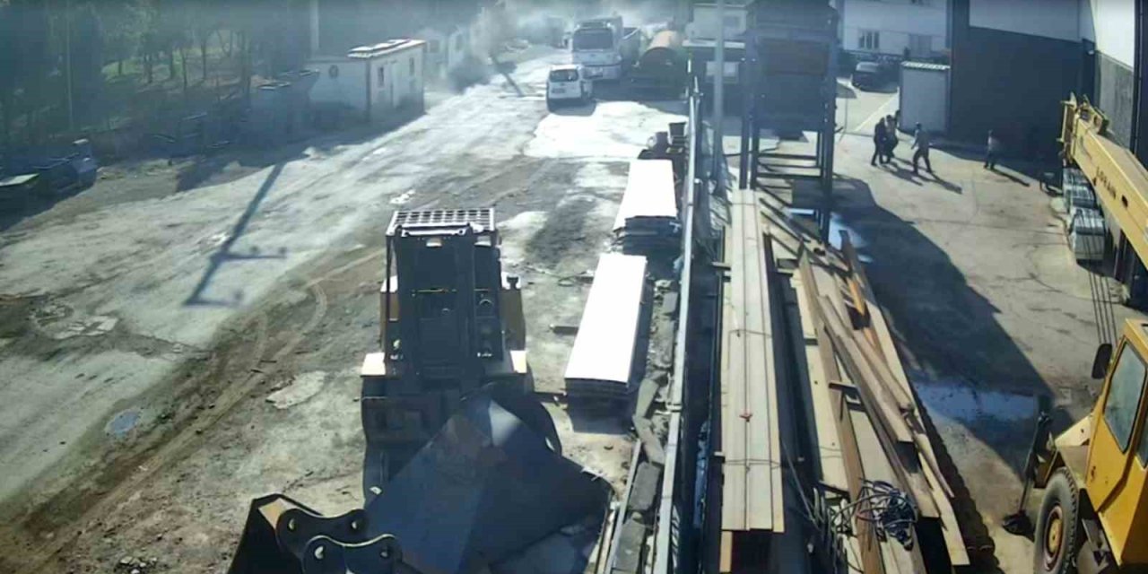 İzmir’de 7 işçinin yaralandığı patlama anı kamerada