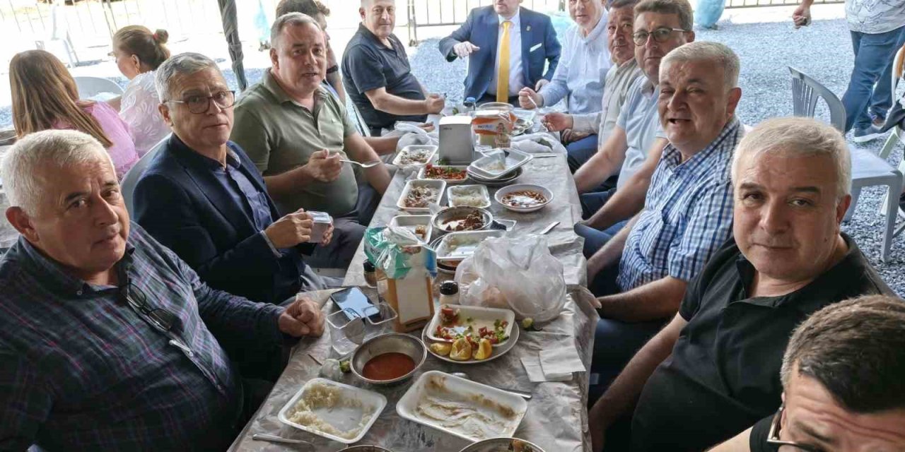 Düğün gibi kongre