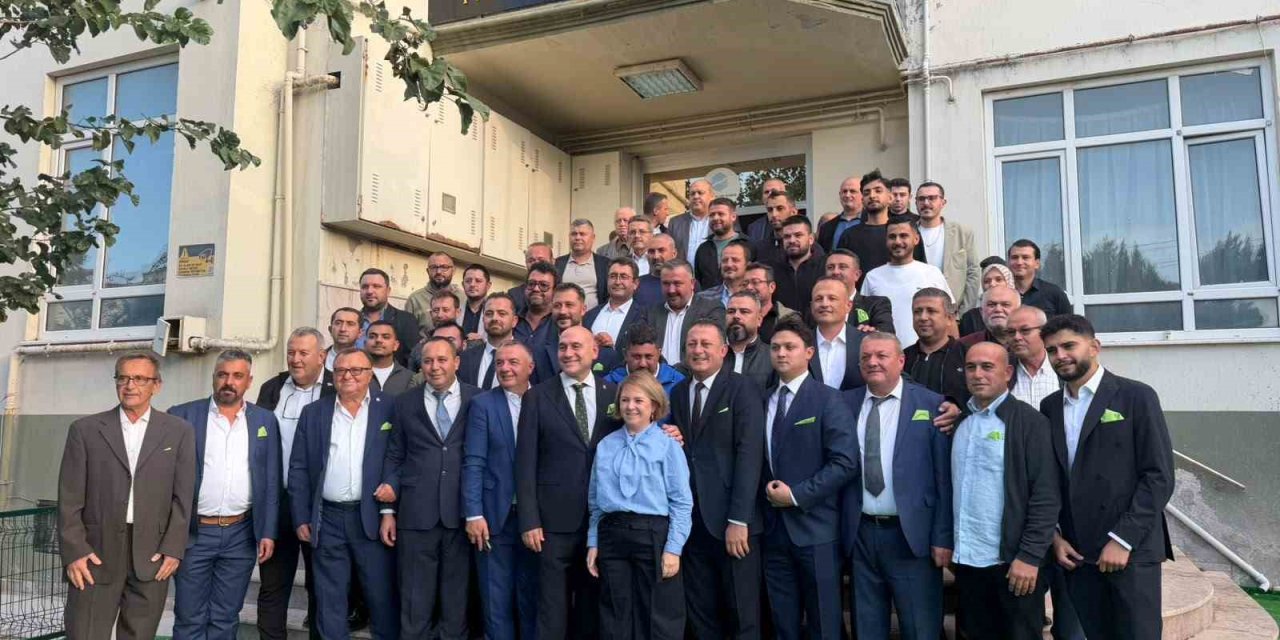 Akhisar Ticaret Borsası’nda Başkan Alhat güven tazeledi