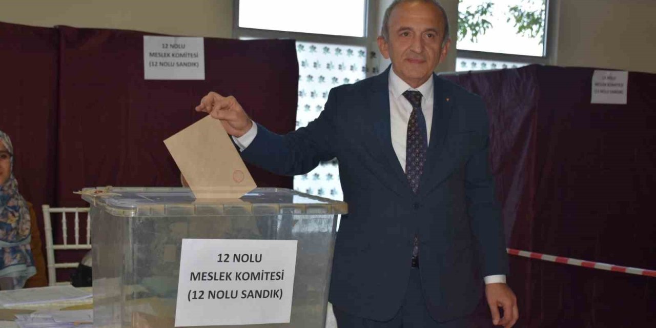 Manisa TSO seçimlerinde Başkan Mehmet Yılmaz güven tazeledi