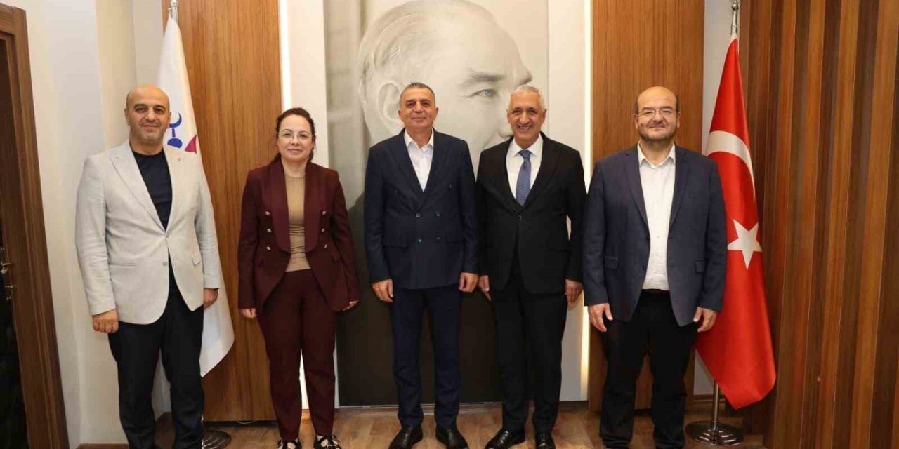 MASKİ’den Şehzadeler ve Yunusemre’de altyapı zirvesi