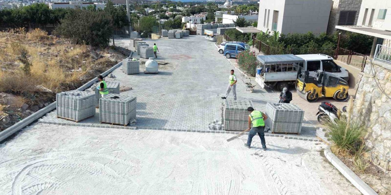 Bodrum’da parke yol çalışmaları sürüyor