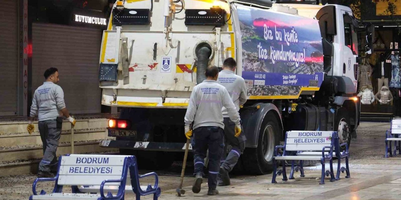 Mazgallarda binlerce izmarit temizlendi
