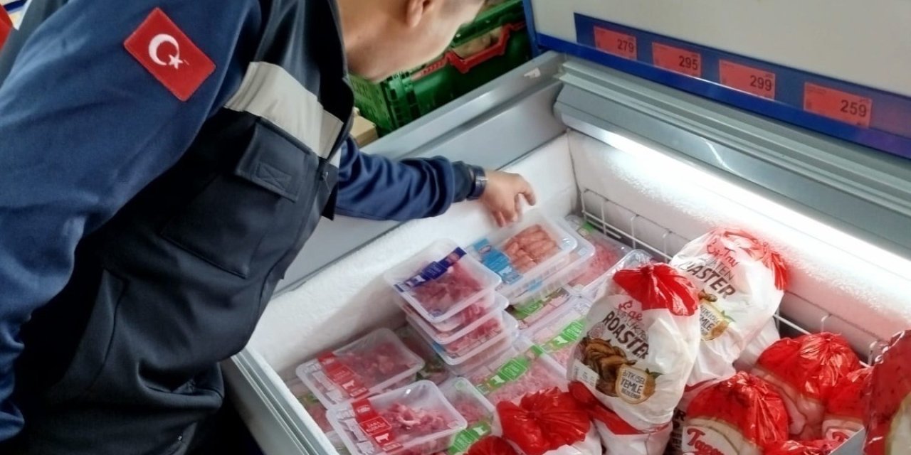 Şehzadeler zabıtasından zincir market denetimi