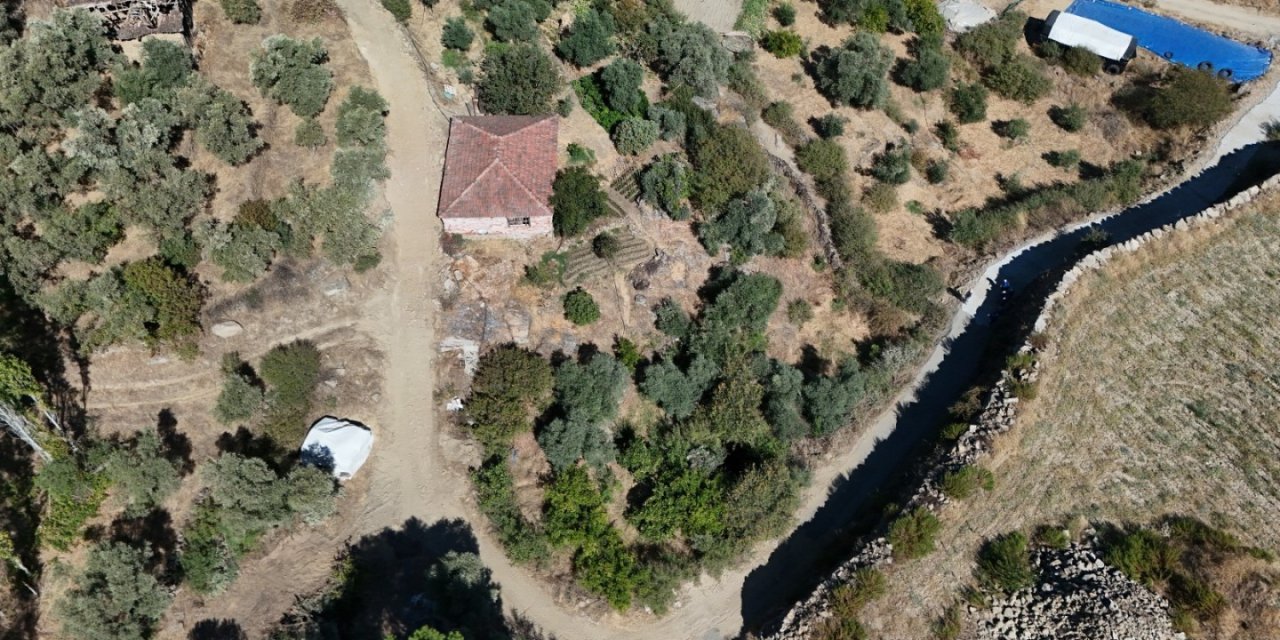 Bozdoğan Belediyesi Kamışlar Mahallesi’nde yolları yeniliyor