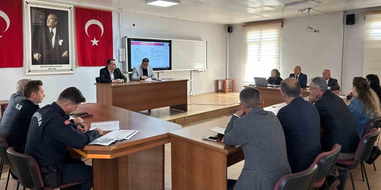 Sarıgöl’de okullar için tedbirler masaya yatırıldı