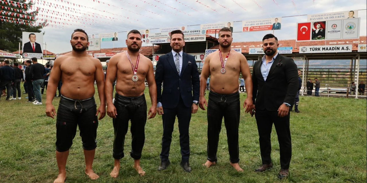 Beyağaç er meydanının paşpehlivanı İsmail Balaban oldu