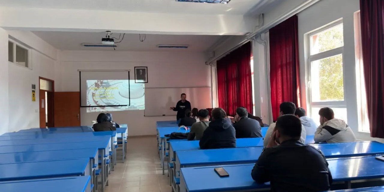 Hisarcık MYO’da yeni öğrencilere üniversite hayatı anlatıldı