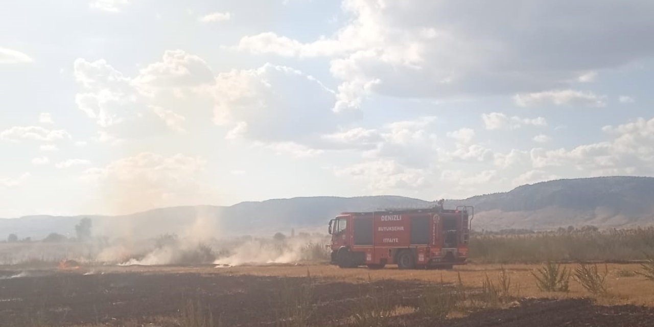 Çivril’de tarım arazisinde yangın çıktı