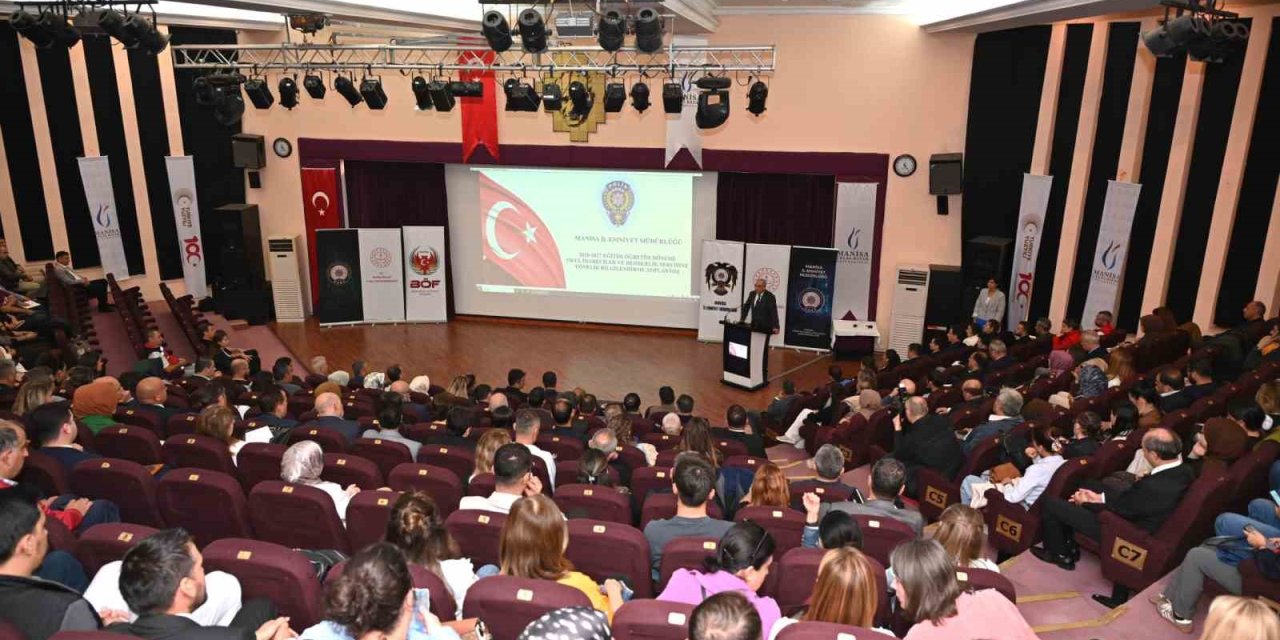 Manisa’da okul yöneticileri ve rehber öğretmenlere güvenlik eğitimi