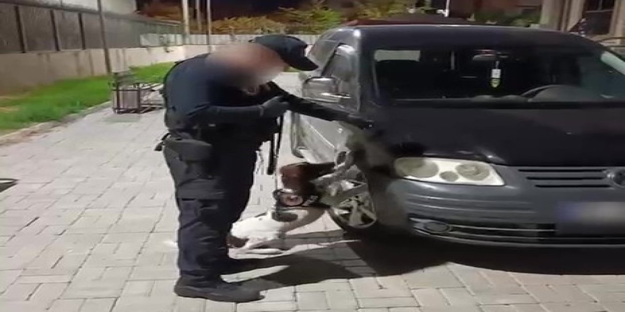 Araçların motorunda uyuşturucu sevk eden 3 şüpheli tutuklandı