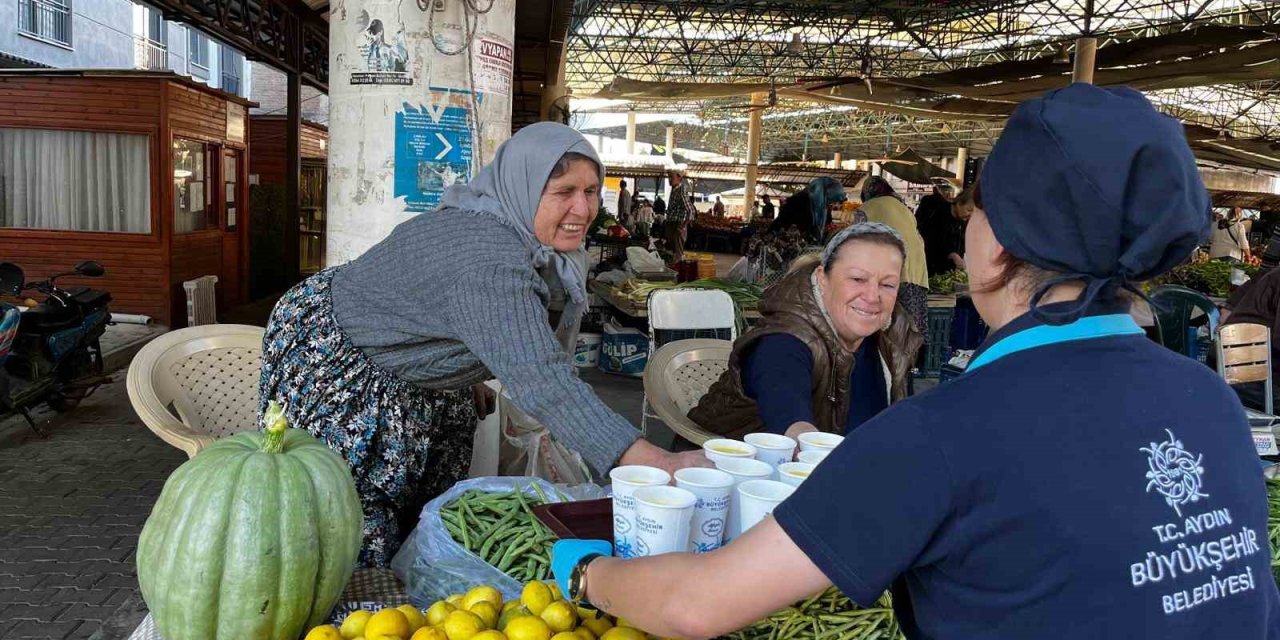 Aydın’da pazar yerlerinde sıcak çorba ikramı başladı