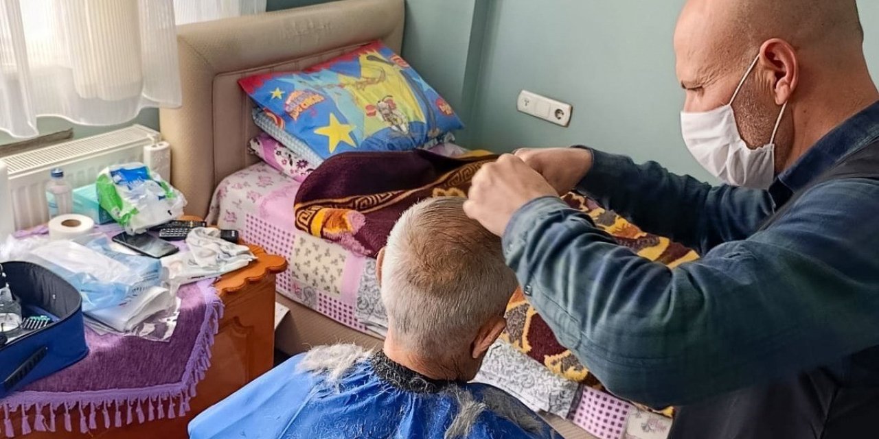 Efeler evde bakım hizmetleri yüreklere dokunuyor