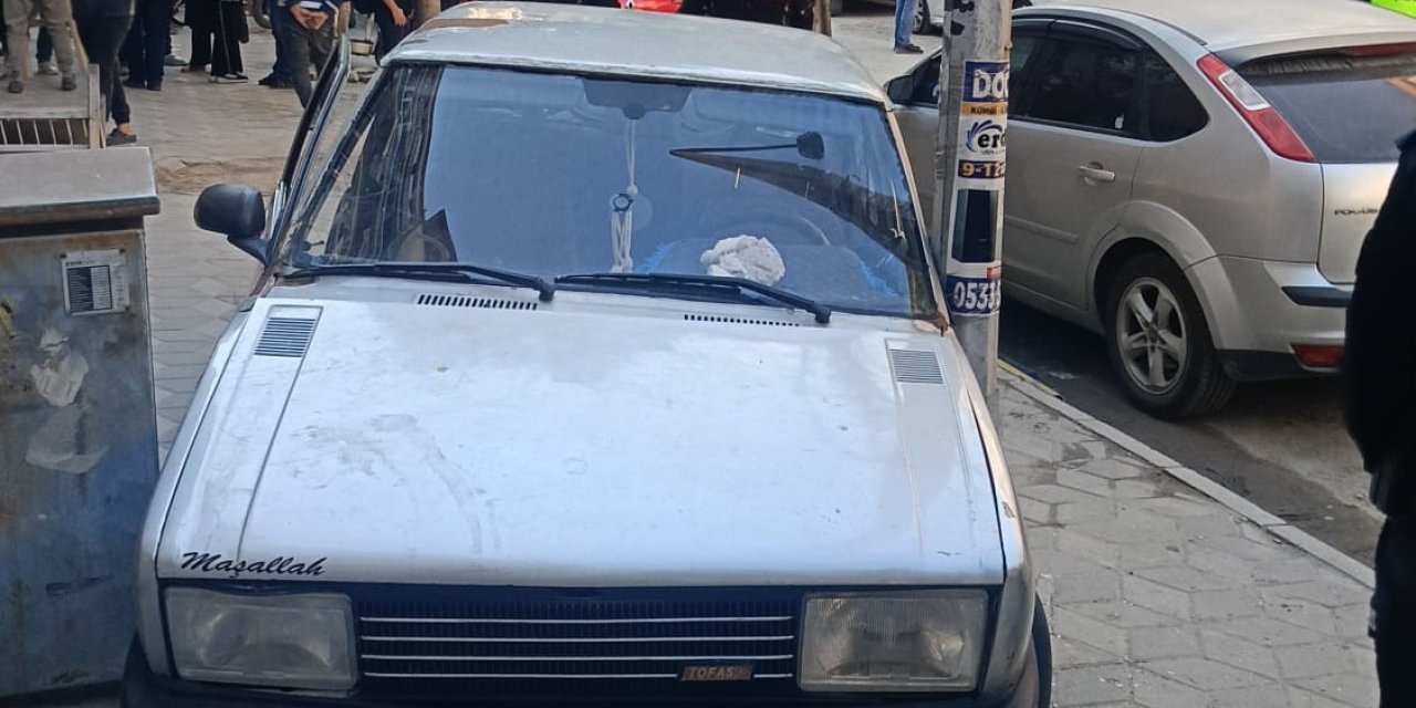 Polisten kaçarken ters yöne girdi, kaldırımda sıkıştı
