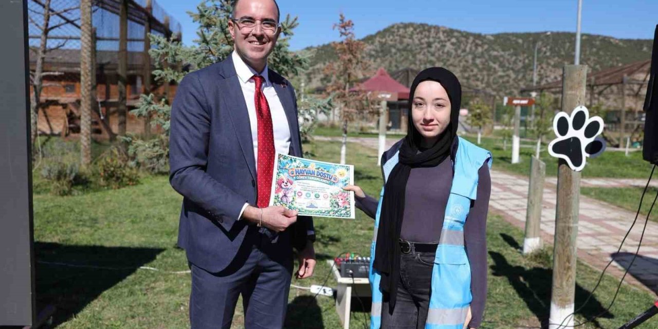Kütahya’da sahipsiz hayvanlara yönelik farkındalık etkinliği düzenlendi