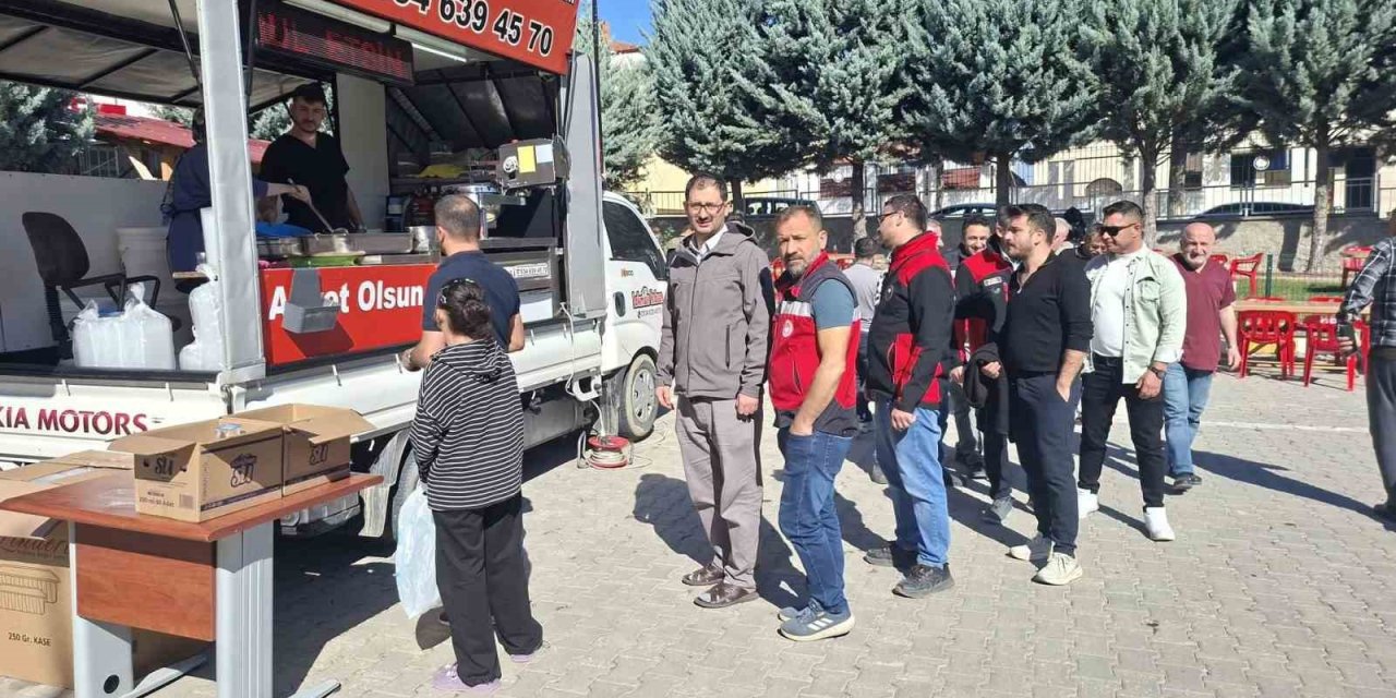 Hisarcık İlçe Hastanesinde 3 bin kişiye lokma ikramı
