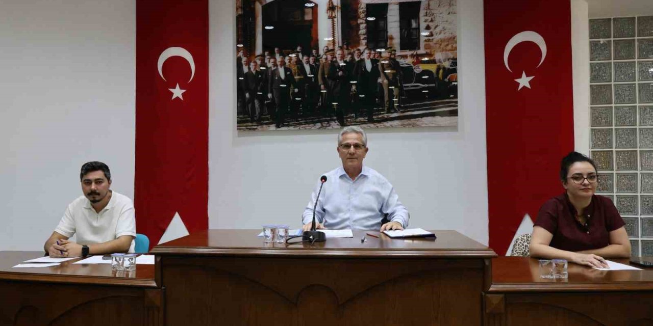 Başkan Tetik, esnafın yanında yer aldı