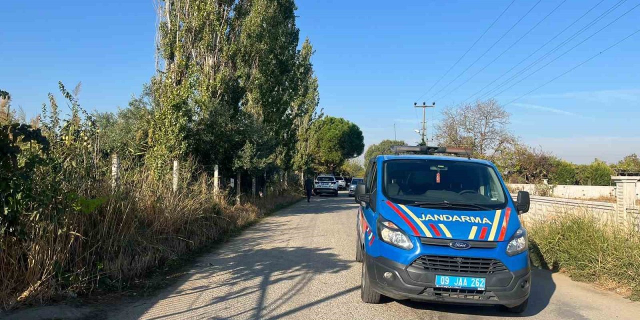 Önce boşandığı eşini, sonra kendini vurdu