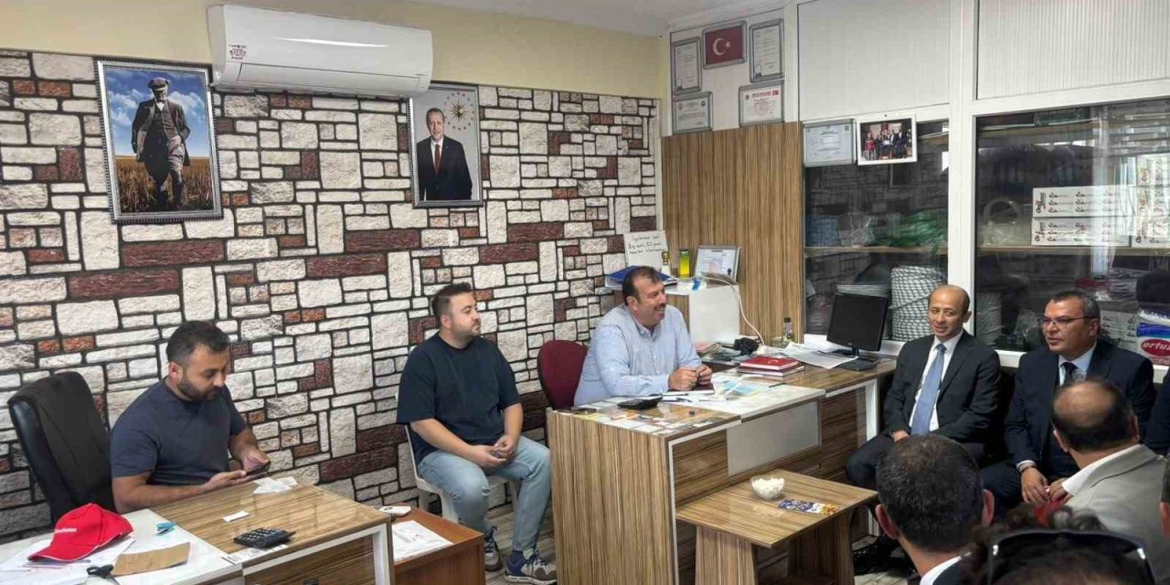 Gedizli üreticilere 95 damızlık büyükbaş hayvan dağıtıldı