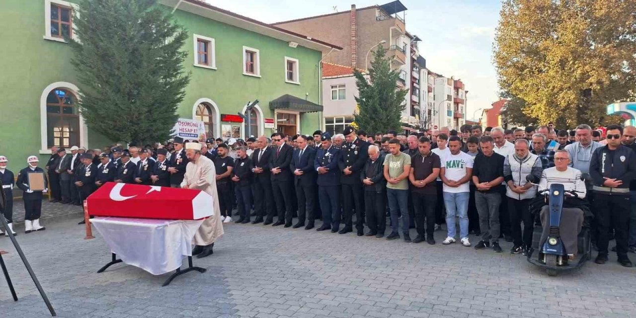 Hisarcık’ta Kıbrıs gazisi Mehmet Şener son yolculuğuna uğurlandı